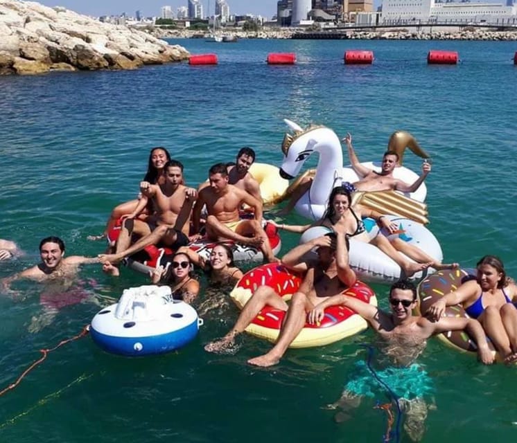 Tel Aviv: Skyline Boat Cruise with stop for water activities