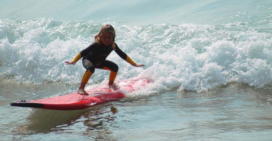 Tel Aviv: Professional Surfing Lessons at Beach Club TLV